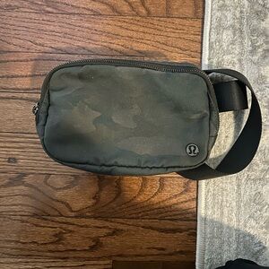 lululemon athletica Camo Green Belt Bag